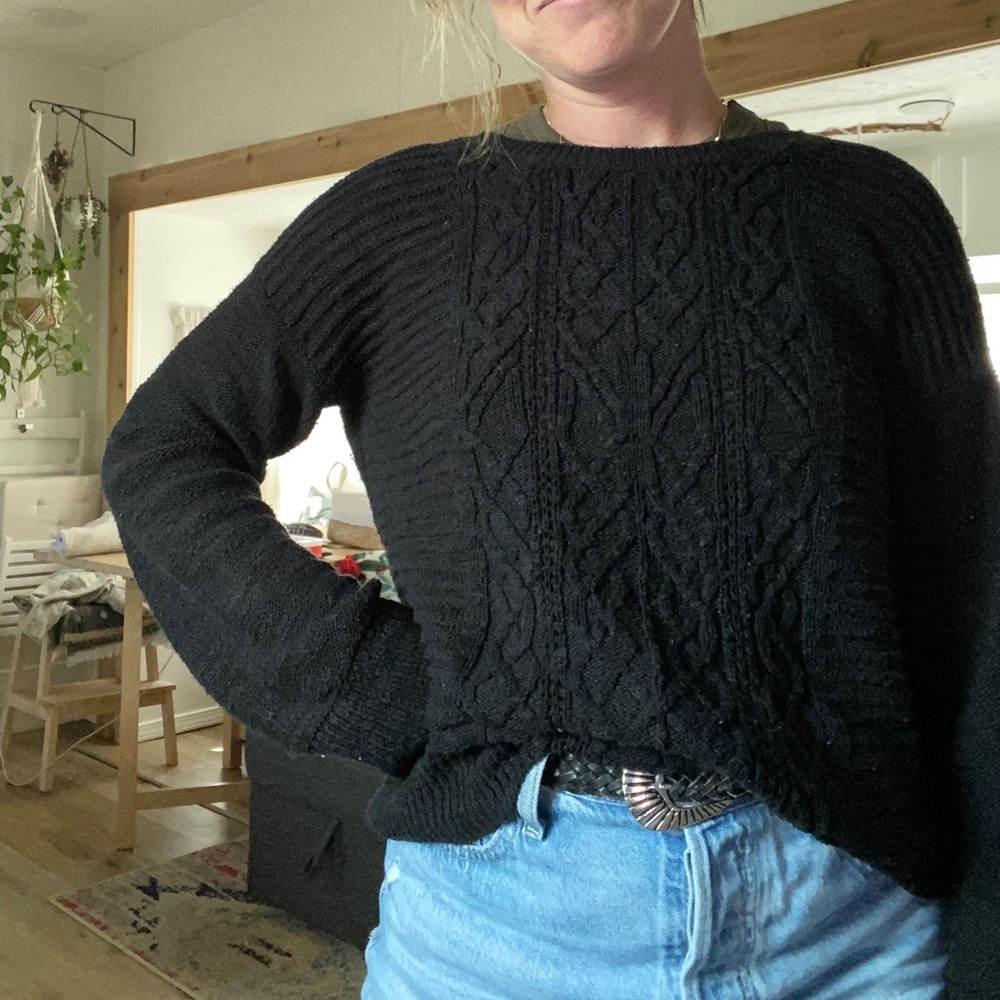 Xhiliaration black sweater